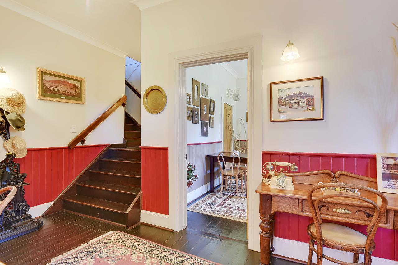 Redcliffe House Colonial Bed & Breakfast Свонсі Екстер'єр фото