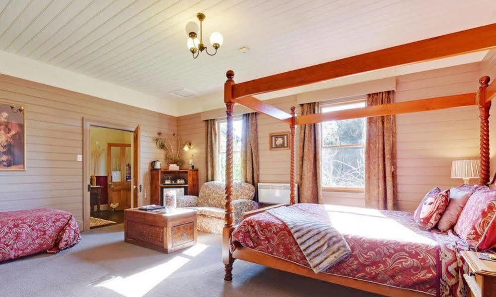 Redcliffe House Colonial Bed & Breakfast Свонсі Екстер'єр фото