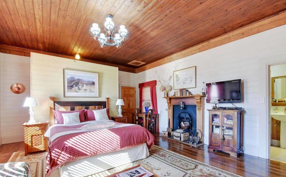 Redcliffe House Colonial Bed & Breakfast Свонсі Екстер'єр фото